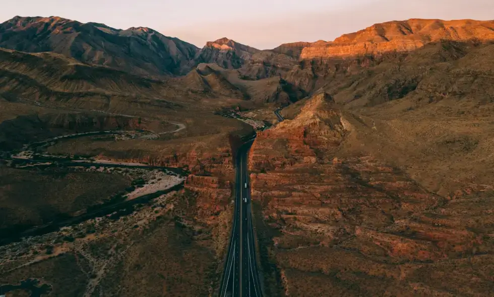 Se construiește continuu și într-un ritm constant autostrada M4 între Törökszentmiklós și Kisújszállás.